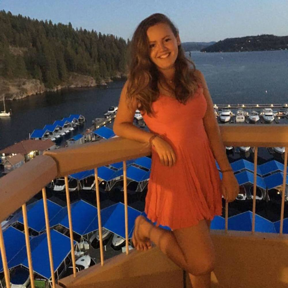 Meet your Posher, Jennifer